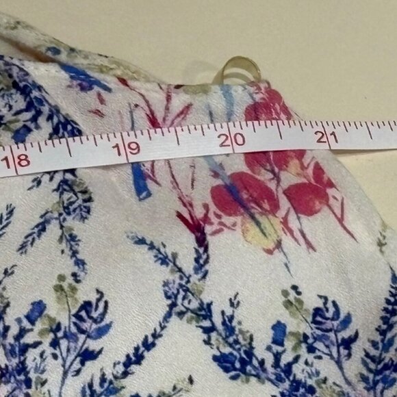 Lush Floral Halter Top, Keyhole Opening in Front, Tie Back Closure Size Small - Picture 12 of 12